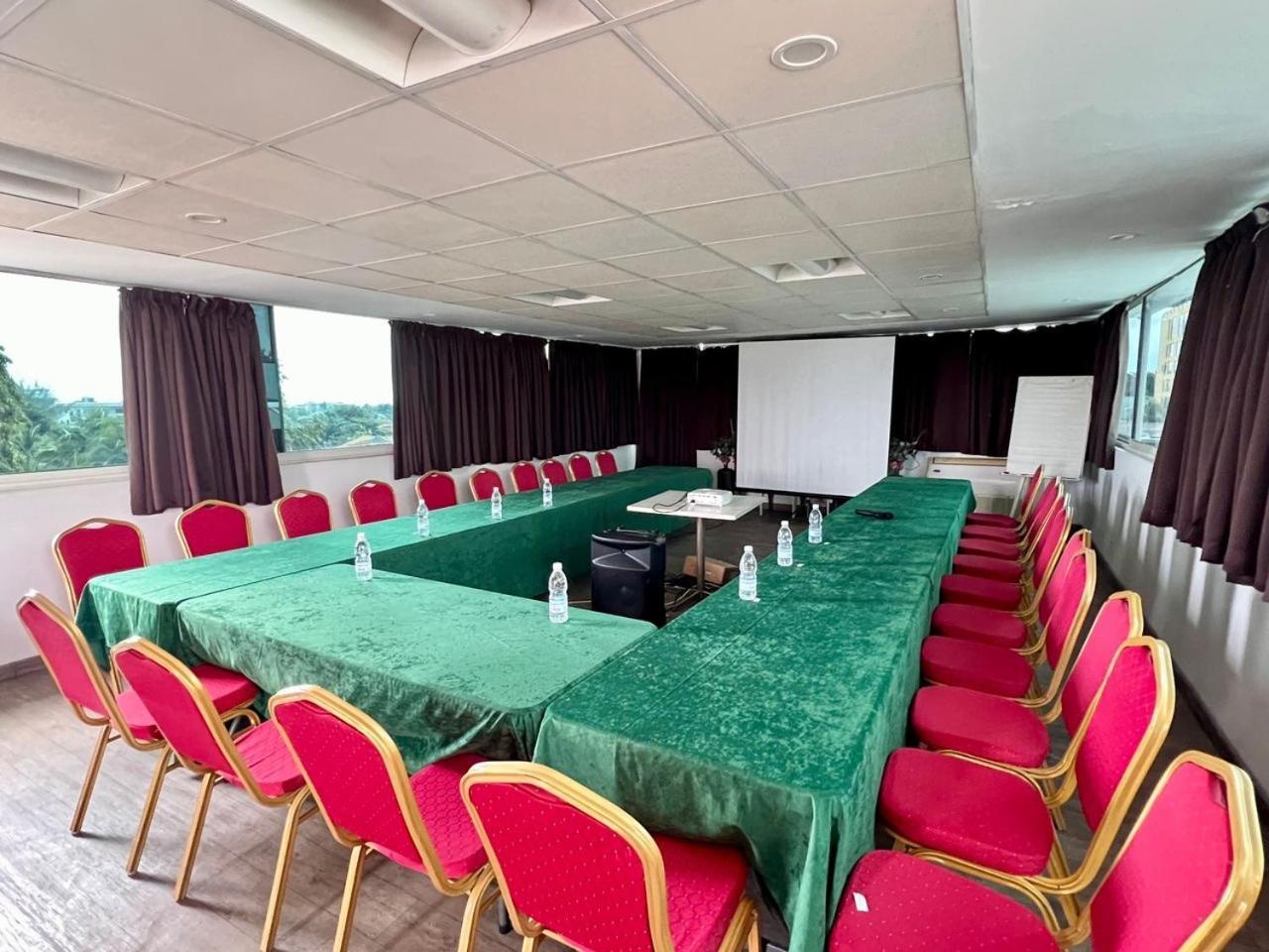 Residence Achenbach Abidjan Luaran gambar